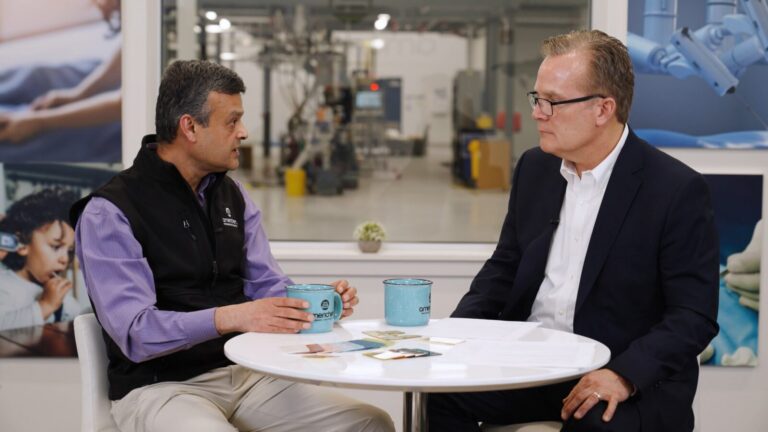 In einem technischen Videointerview diskutieren Experten von Americhem über Hochleistungslegierungen und die Leistungsfähigkeit von technischen Werkstoffen.